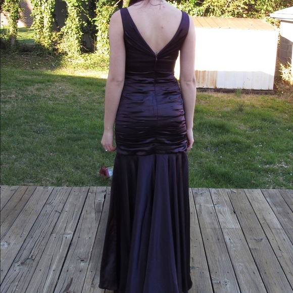 Plum mermaid bridesmaid gown with shawl - Picture 3 of 4